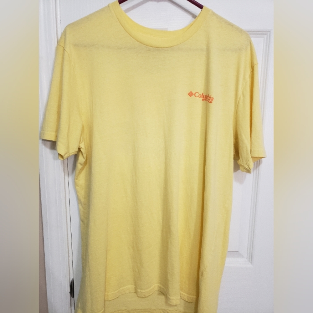 Columbia Men's Short Sleeve Tee in Light Yellow Size L